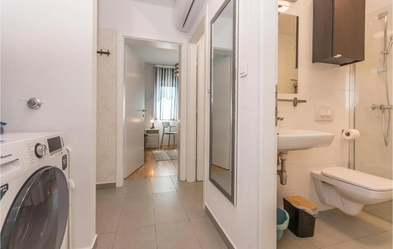 2 Bedroom Amazing Apartment In Sukosan