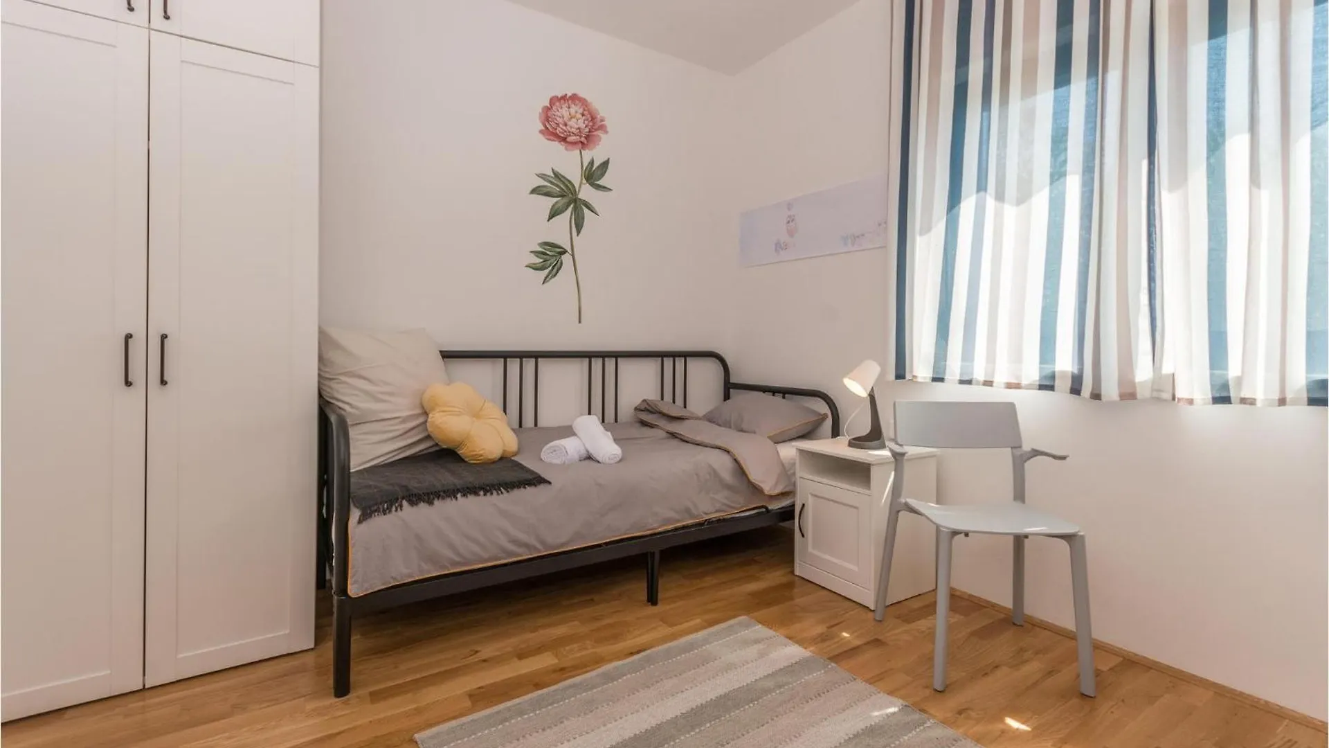 2 Bedroom Amazing Apartment In Sukosan